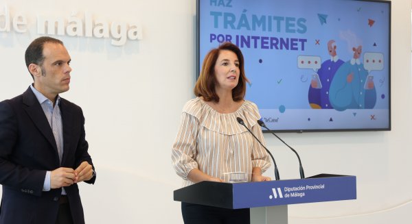 La Diputación y la Fundación 'la Caixa' enseñarán a los mayores de la provincia a realizar trámites por internet