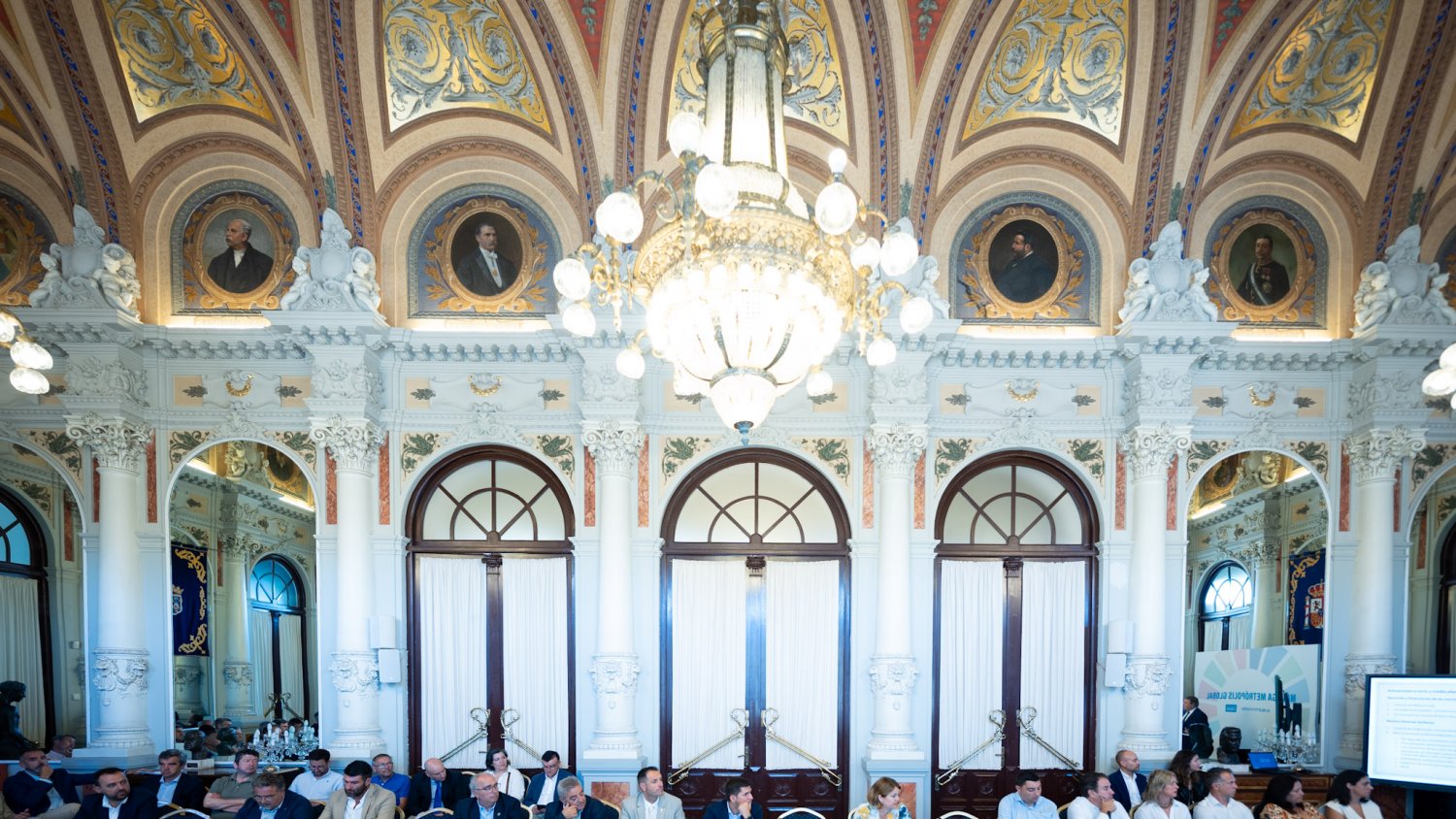 Una treintena de municipios de Málaga han participado esta mañana en el Foro Málaga Metrópolis Global