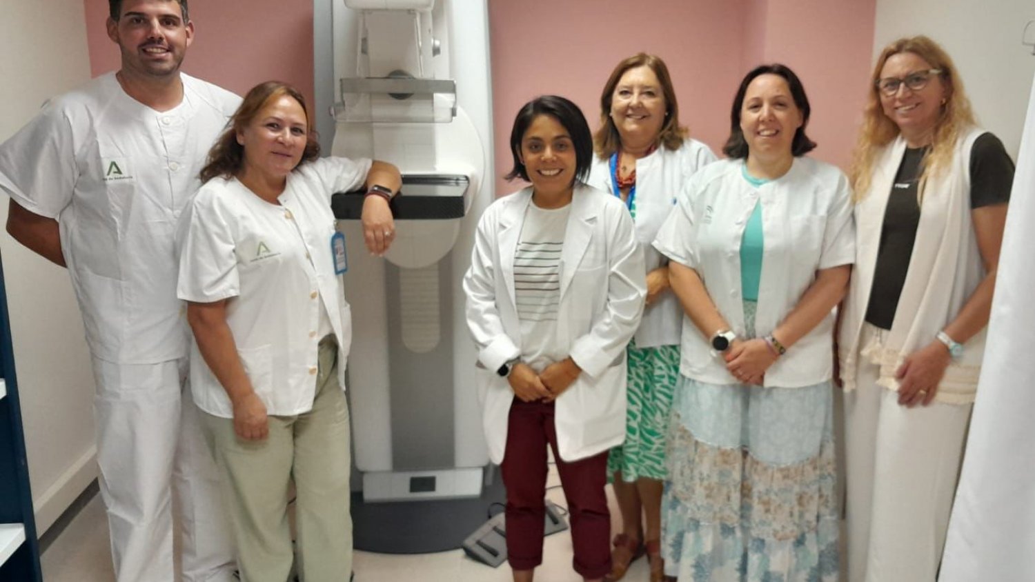 El centro de salud Antequera estrena mamógrafo de tomosíntesis que mejora la detección del cáncer de mama