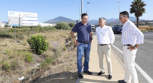 74 farolas solares se instalarán en el tramo urbano de San Pedro de la carretera de Ronda que mejorarán la seguridad vial