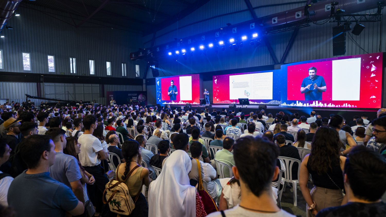 Talent Land arranca en su primera jornada con más de 5.000 personas y más de 60 conferencias