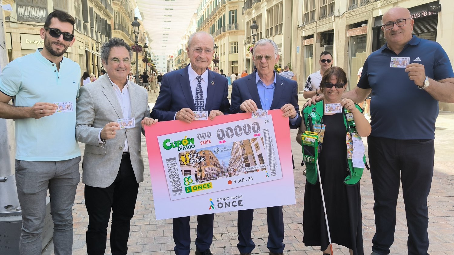 Cinco millones de cupones llevan la imagen de la calle Larios  en el sorteo del próximo martes 9 de julio