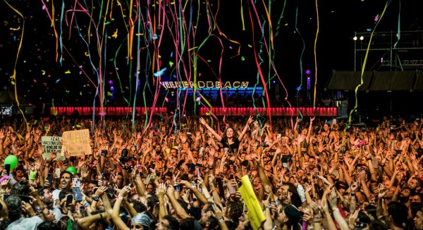 Weekend Beach Festival clausura su novena edición con 75.000 asistentes en Torre del Mar