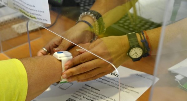 El Clínico de Málaga implanta un sistema de monitorización para conocer la ubicación y estado de los pacientes