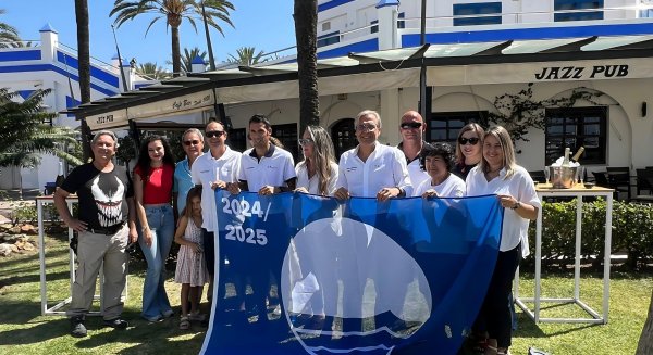 Los puertos deportivos de Estepona y La Duquesa izan sus Banderas Azules por 27 años consecutivos