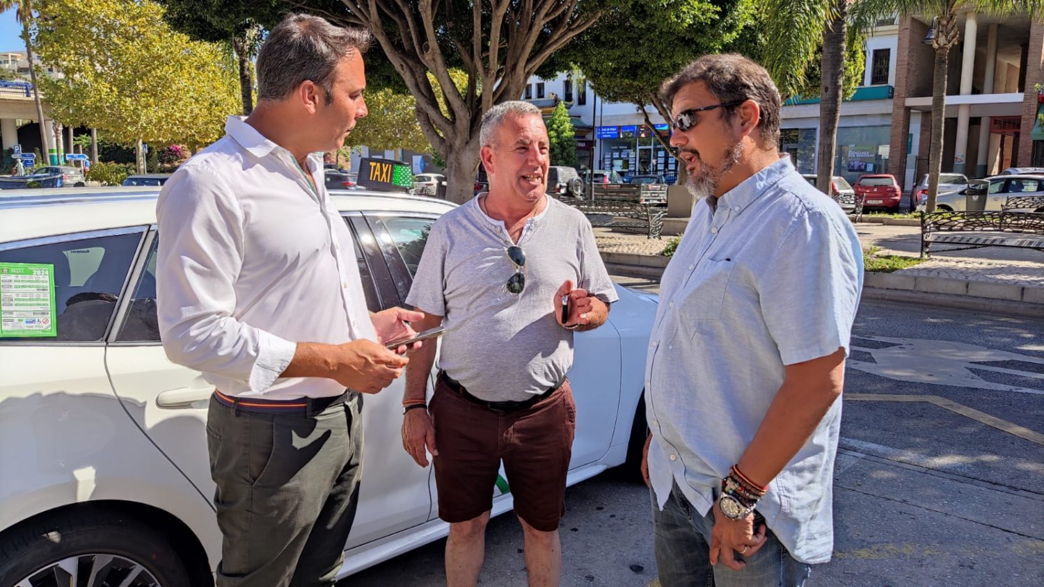 Mijas refuerza la línea de autobuses que une distintos puntos de la costa del municipio con Fuengirola 