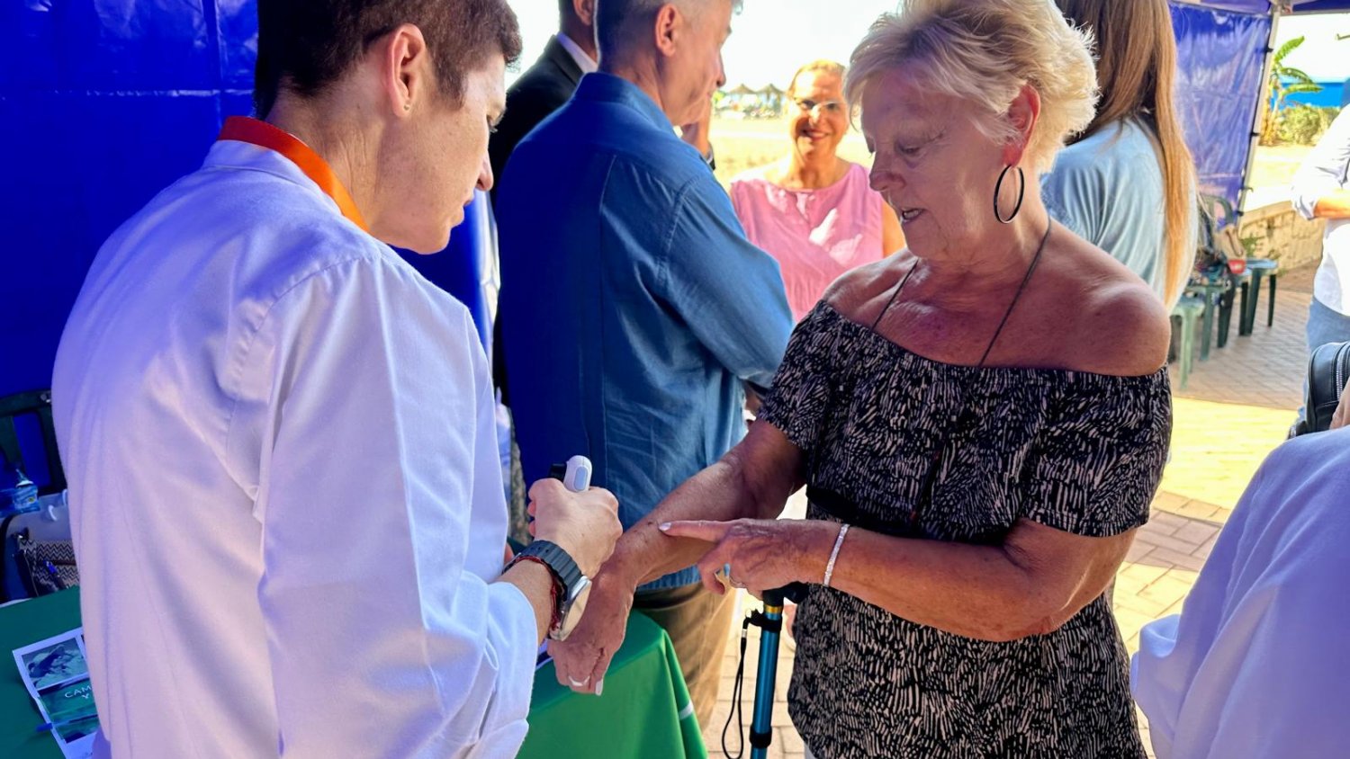 La playa de Fuengirola acoge una campaña de prevención y detección precoz del cáncer de piel