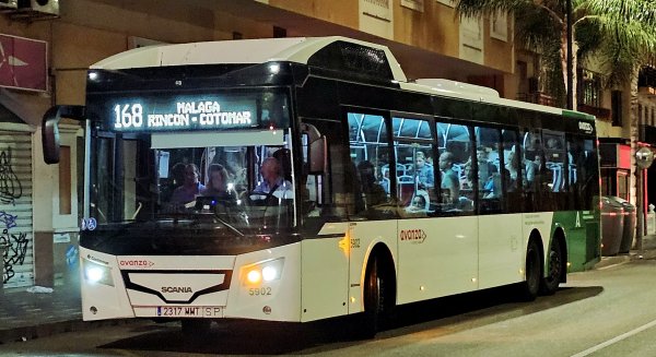 Rincón de la Victoria amplía el horario del autobús nocturno M-168 y modifica su recorrido hasta Los Rubios