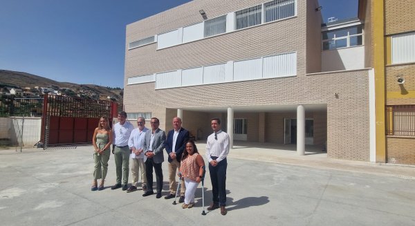 Culminada la inversión de casi 800.000 euros en la ampliación del IES Pintor José María Fernández de Antequera