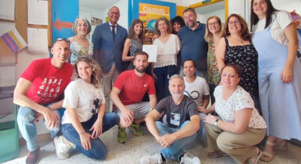 Voluntarios de la Facultad de Medicina colaboran en la vigilancia de la salud de niños de Los Asperones