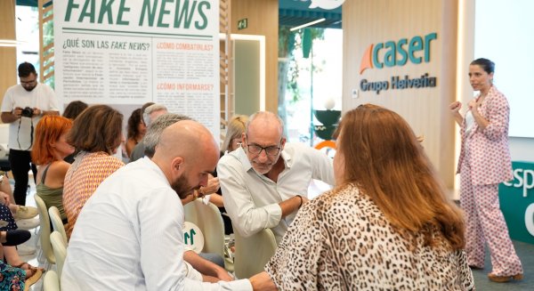 El Espacio Caser de Málaga acoge un encuentro sobre Fake News y cómo detectarlas 