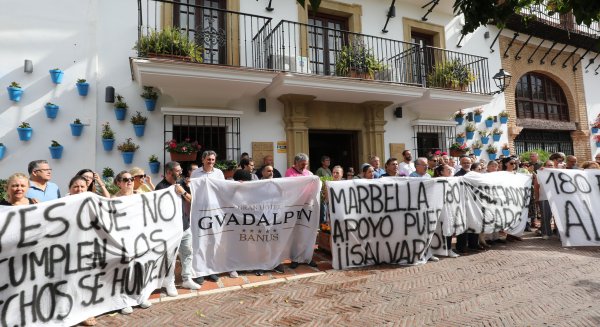 El Ayuntamiento de Marbella traslada su apoyo a los trabajadores del hotel Guadalpín Banús