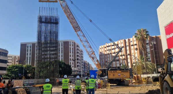 La calle Armengual de la Mota se reduce a un carril por sentido por las obras del Metro de Málaga