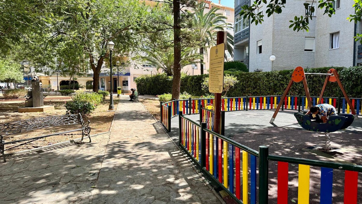 El Ayuntamiento de Fuengirola remodelará el Parque de Los Futbolistas con más vegetación y nuevos juegos infantiles