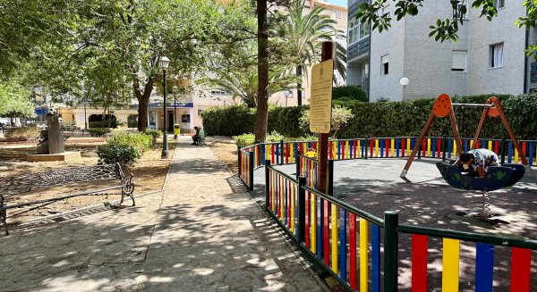 El Ayuntamiento de Fuengirola remodelará el Parque de Los Futbolistas con más vegetación y nuevos juegos infantiles