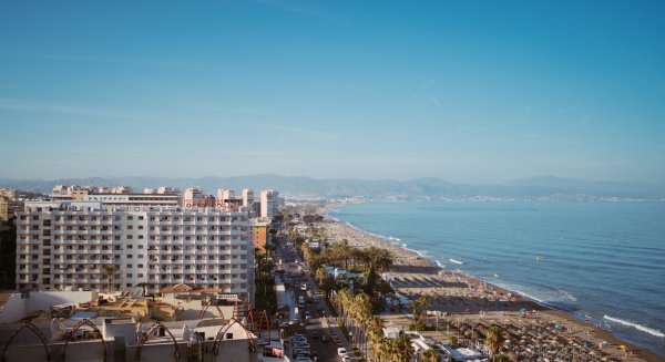 Torremolinos firma un julio histórico en materia de empleo al reducir su tasa de paro un 7,4 por ciento respecto a julio de 2023