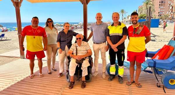 Más de 3.000 ciudadanos han accedido este verano en Fuengirola a alguna de las playas para personas con movilidad reducida