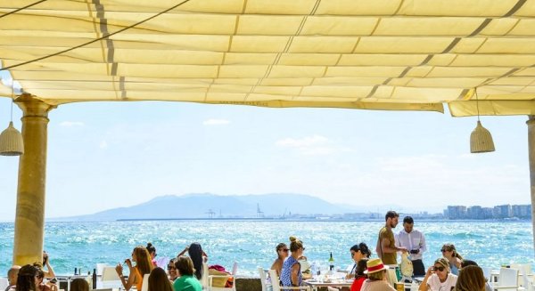 El empleo turístico en la Costa del Sol alcanza en el segundo trimestre del año el 18,8% del total de ocupados en Málaga