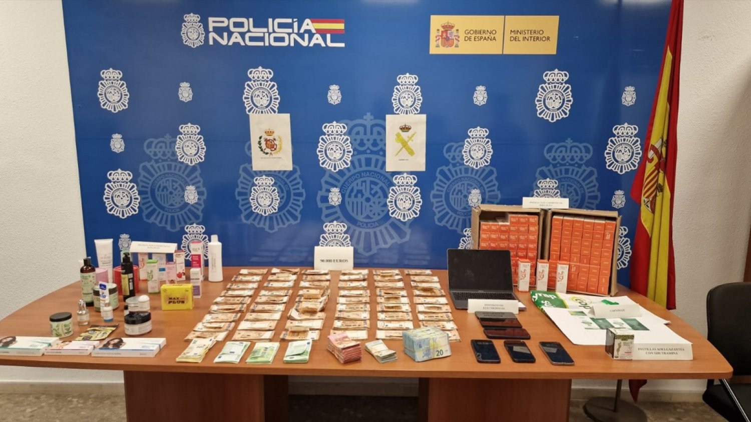 Desmantelada una organización criminal internacional dedicada a la venta ilegal de pastillas adelgazantes