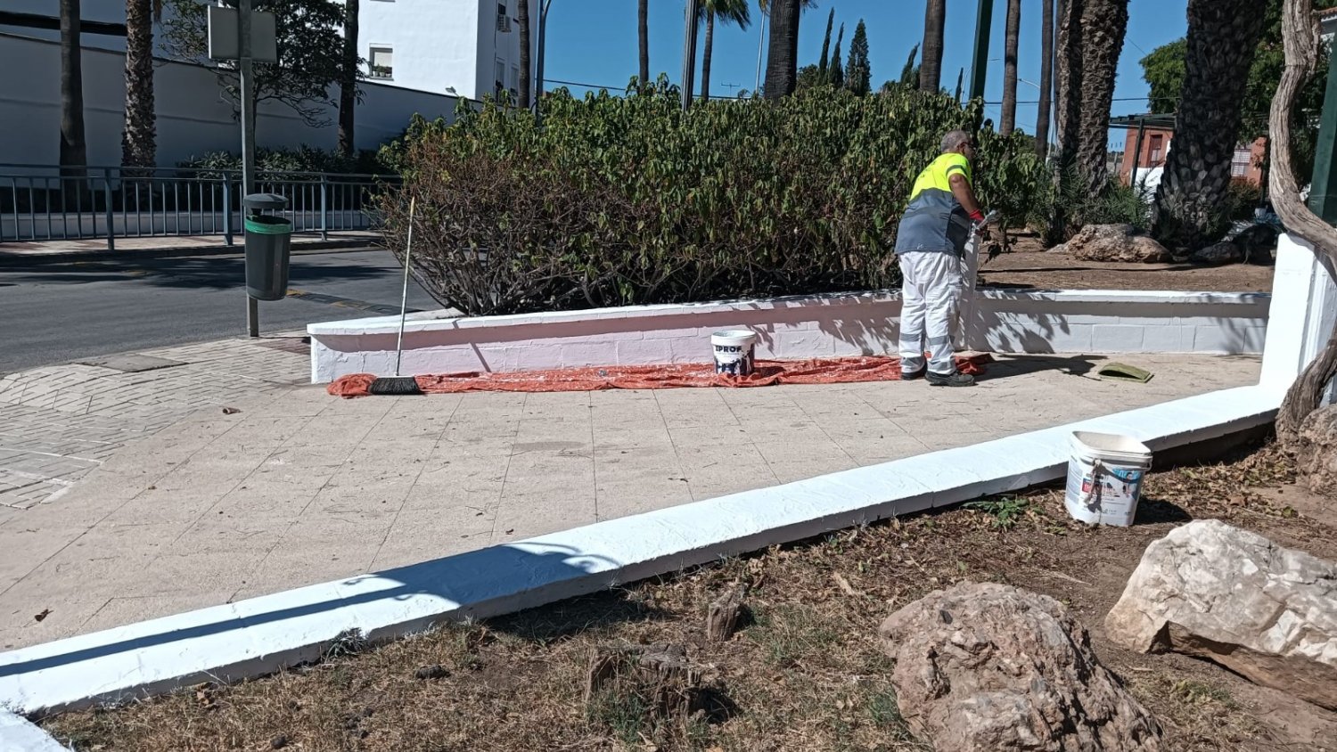 El Ayuntamiento de Torremolinos está llevando a cabo más de 20 actuaciones en distintos barrios del municipio