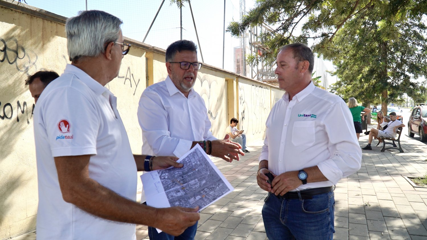 El PSOE y AUMAT piden al Ayuntamiento medidas de seguridad para los taxistas en el entorno de Cortijo de Torres