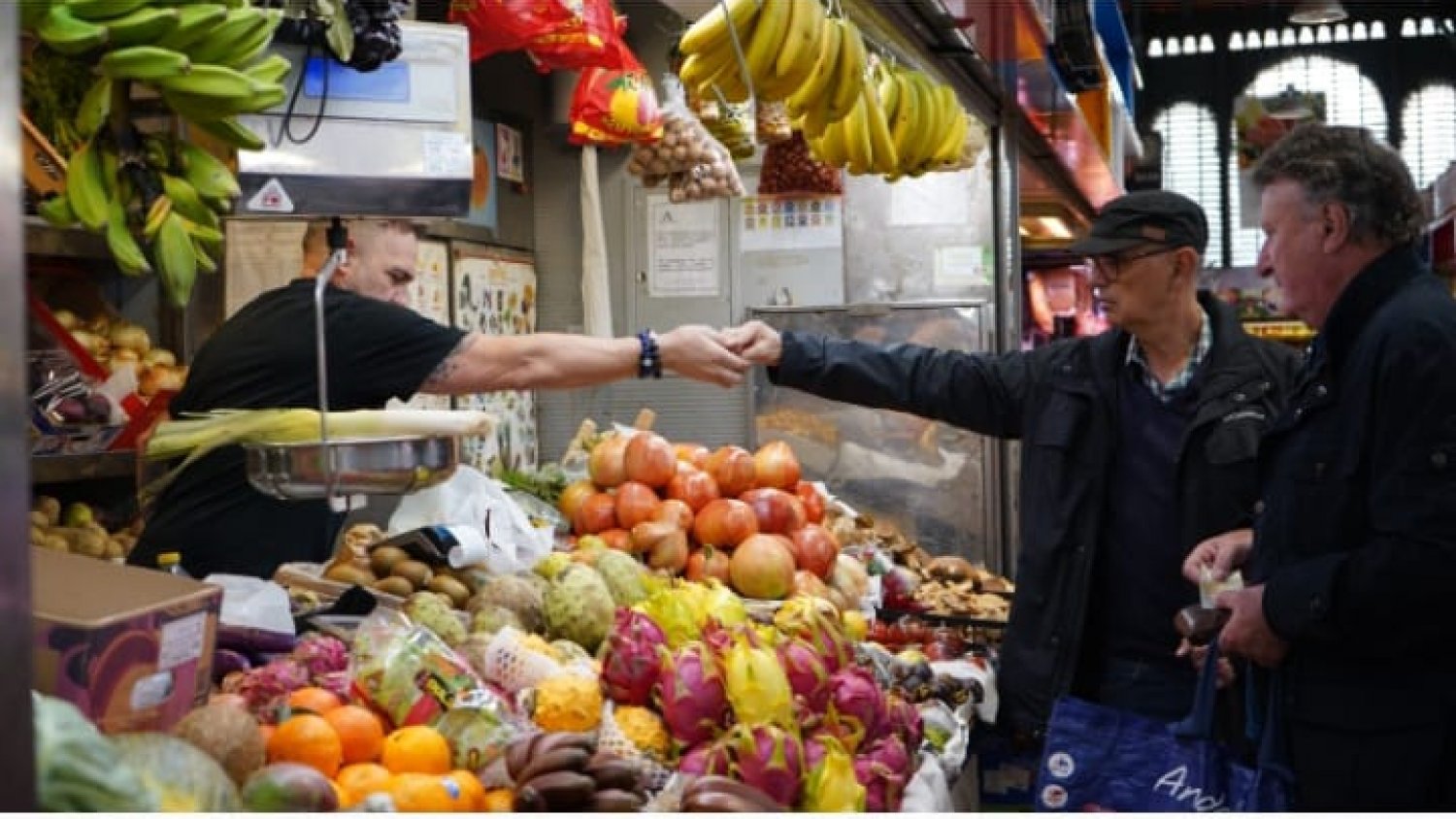 La Cámara de Comercio impulsa un proyecto para promocionar el turismo de compras en mercados y centros comerciales malagueños