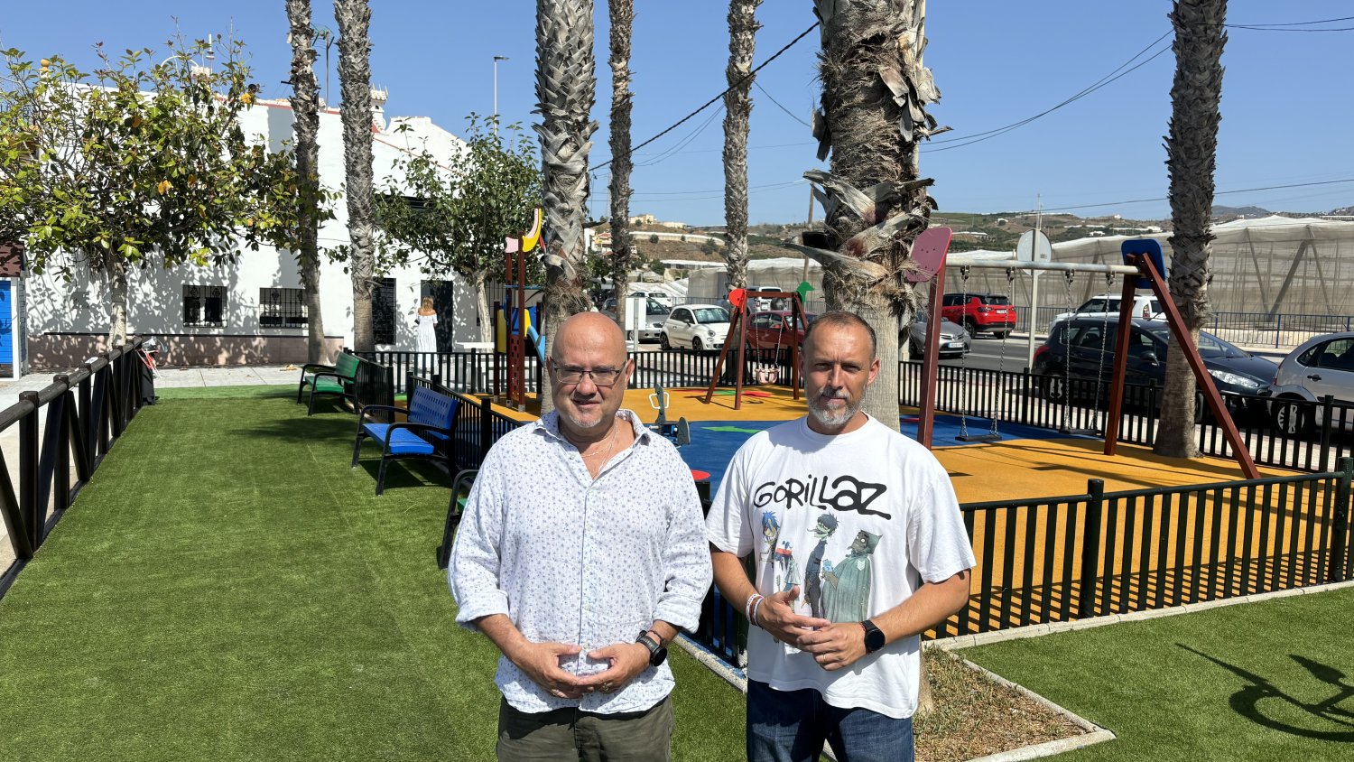 Lagos (Torre del Mar) presenta una nueva área de descanso para personas con movilidad reducida y amplía su equipamiento biosaludable