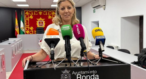 La delegada de PYMES anima a los agricultores de Ronda a que soliciten las ayudas de Diputación dedicadas a este sector