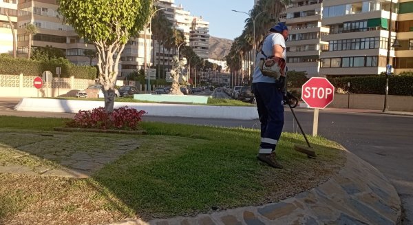 Los operarios del Ayuntamiento resuelven semanalmente alrededor de 20 incidencias registradas en la app Torremolinos Despega