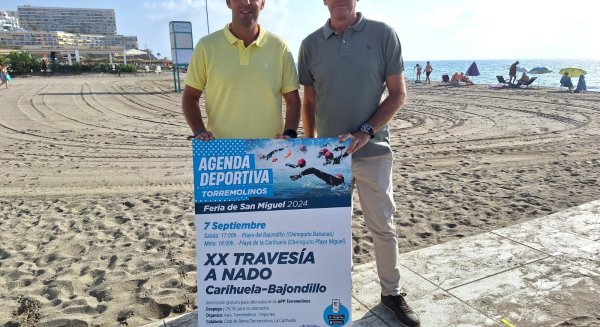 Un total de 300 deportistas afrontan este sábado la Travesía a Nado Carihuela-Bajondillo