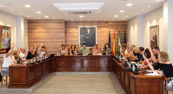 Aprobada por unanimidad la ordenanza que permitirá a los agricultores de Torrox hacer uso de las aguas regeneradas