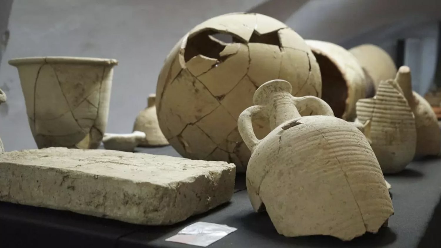 Una cata arqueológica en la Catedral de Málaga encuentra restos de hace 5.000 años
