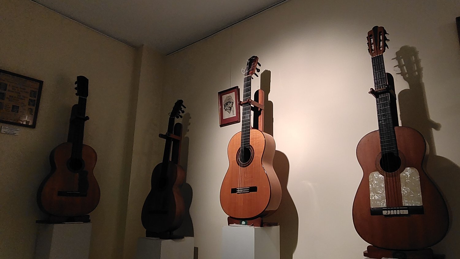 La Peña Juan Breva dedica un homenaje a Paco de Lucía en el Centro Cultural la Malagueta en 'Málaga, Universo Flamenco'