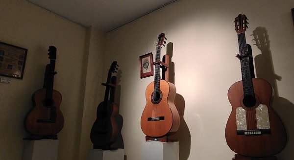La Peña Juan Breva dedica un homenaje a Paco de Lucía en el Centro Cultural la Malagueta en 'Málaga, Universo Flamenco'