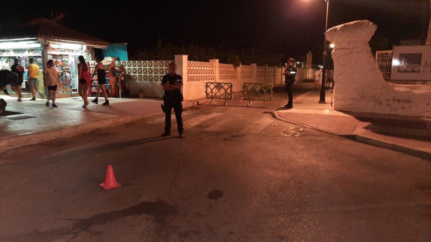 La Policía Local de Torremolinos impone más de 30 sanciones en el fin de semana tras los controles para evitar botellones