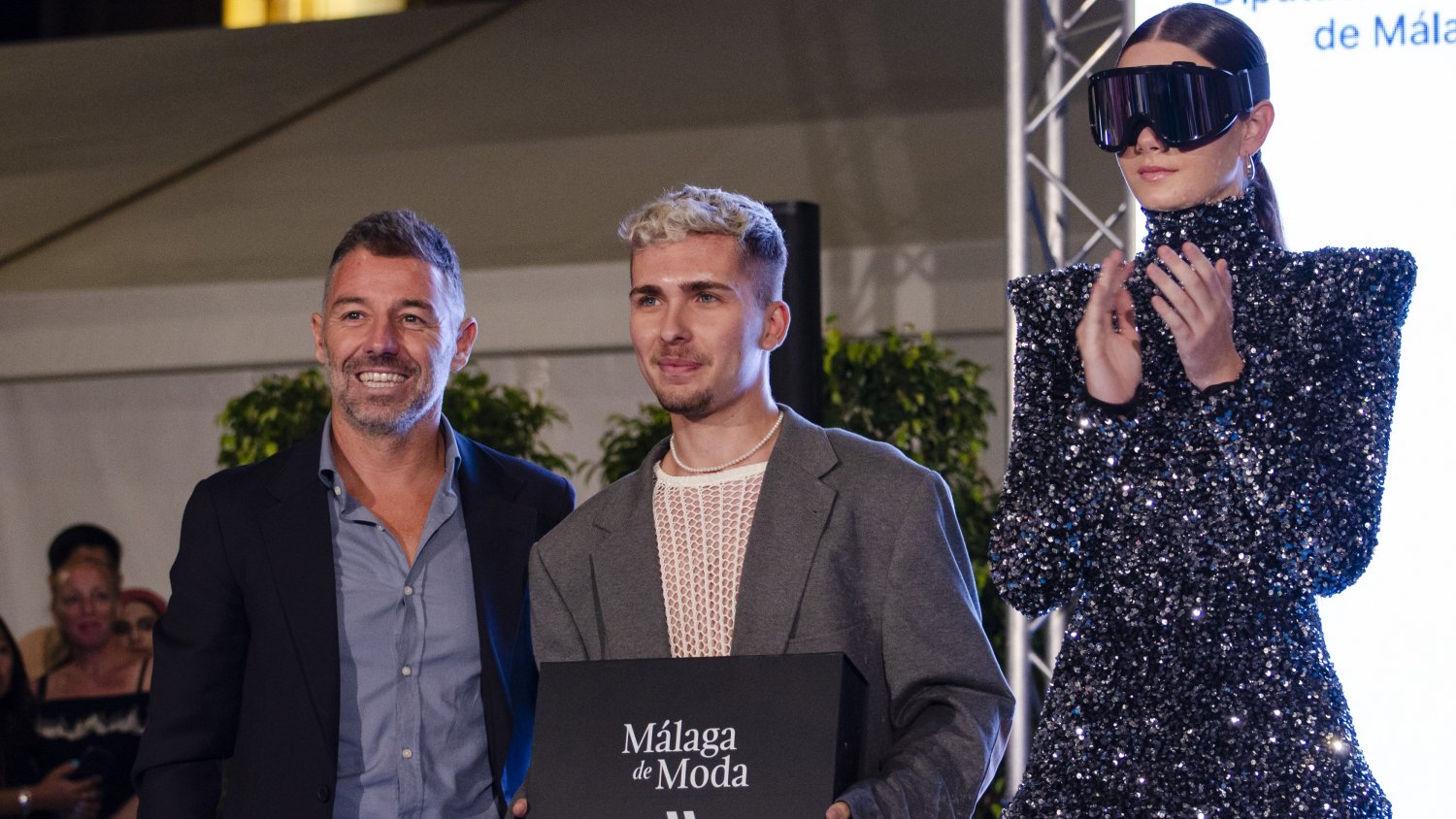 Málaga de Moda otorga el premio Talento y Creatividad 2024 al diseñador malagueño Raúl Doña durante la 13ª edición de la Pasarela Larios