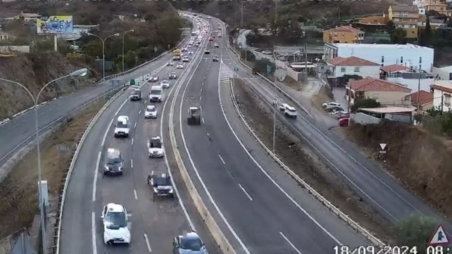 Tres accidentes han marcado la mañana del miércoles, provocando uno de ellos retenciones en Ciudad Jardín