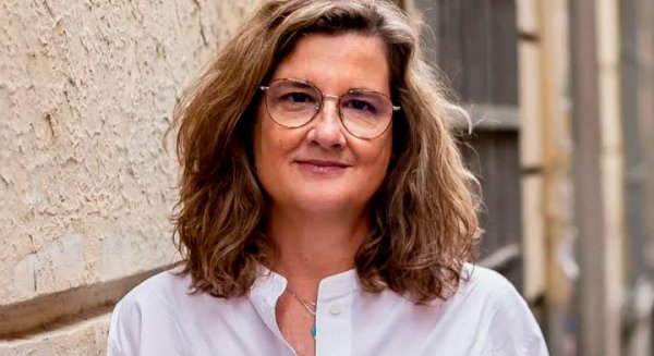 La experta en desinformación Carmela Ríos ofrece una conferencia en el marco de los III Talleres de Alfabetización Mediática
