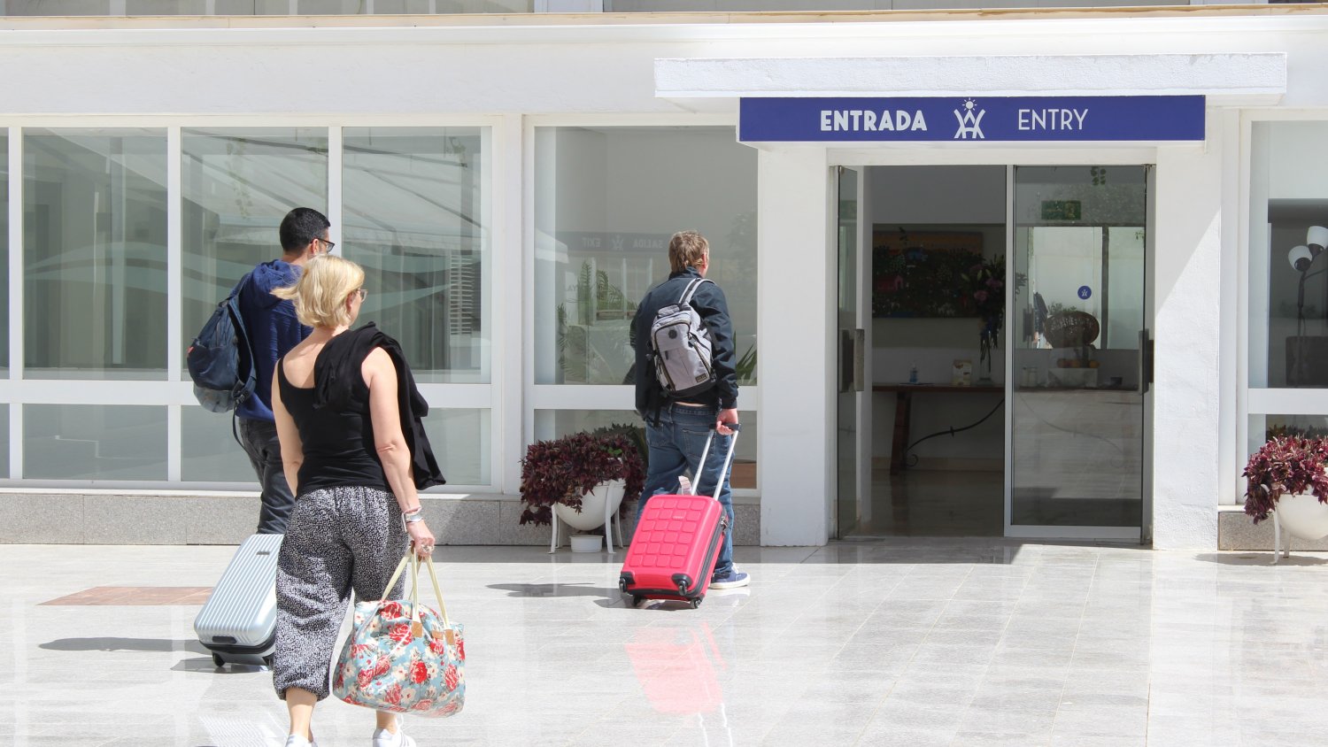 AEHCOS muestra su preocupación ante la nueva normativa de registro de viajeros 