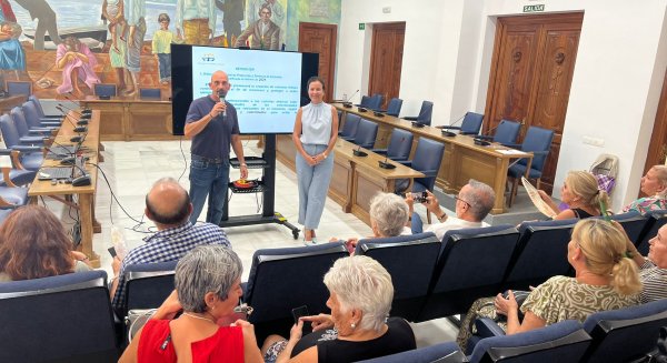 Cerca de 40 voluntarios de Rincón de la Victoria participan en un nuevo curso de Gestión y Cuidados de Colonias Felinas 