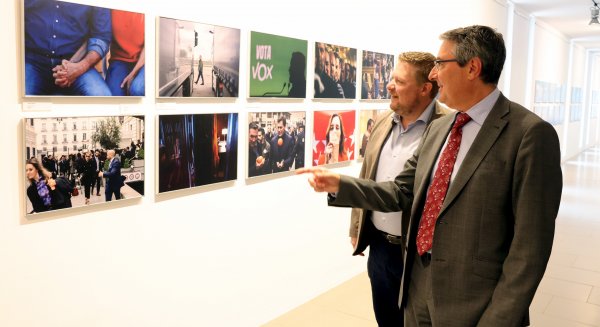 Diputación de Málaga acoge la primera exposición de fotografía política realizada en España 