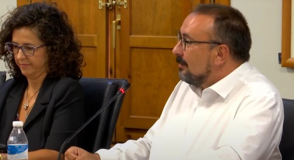 VOX en desacuerdo con el PP de Benalmádena por impedir elevar una moción para reducir el Impuesto de la Plusvalía