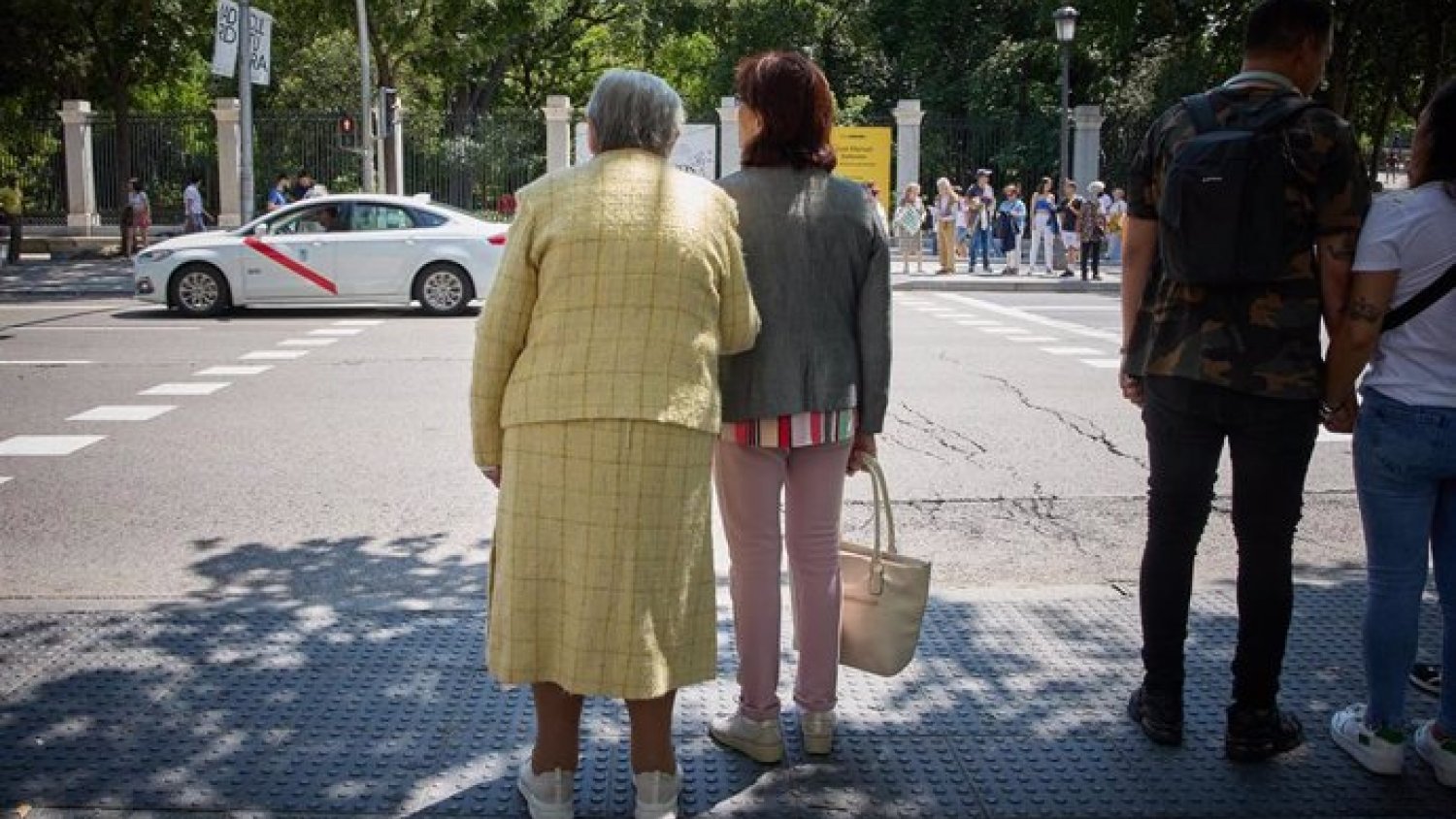 El Ayuntamiento se suma al Día de las Personas Mayores con una caminata saludable y un homenaje con baile y orquesta