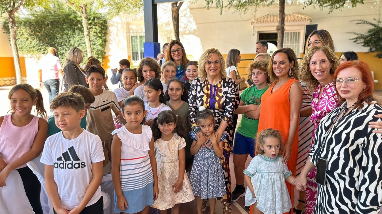 La alcaldesa destaca la coordinación entre Ayuntamiento y comunidad educativa de Fuengirola en la inauguración del curso escolar 