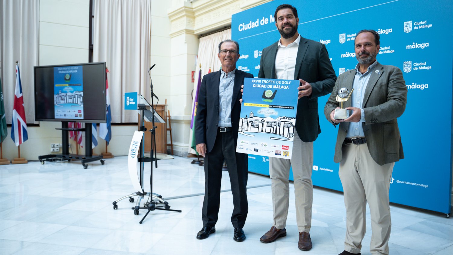 El Ayuntamiento presenta el XXVIII Trofeo de Golf 'Ciudad de Málaga', que se celebrará en el Real Guadalhorce Club de Golf