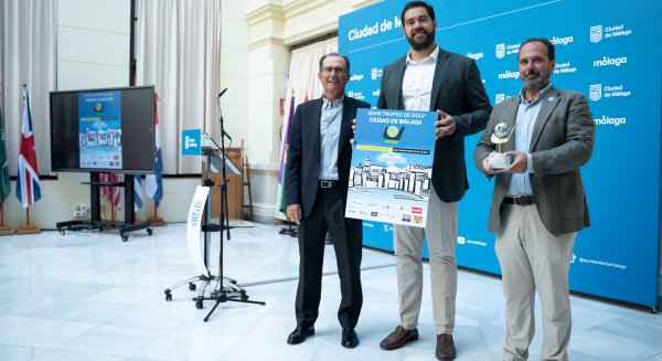 El Ayuntamiento presenta el XXVIII Trofeo de Golf 'Ciudad de Málaga', que se celebrará en el Real Guadalhorce Club de Golf