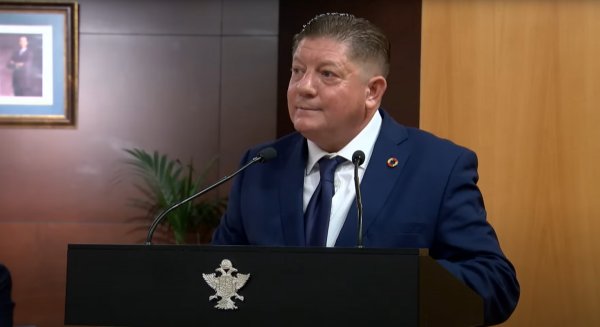 VOX logra el apoyo unánime para la reparación urgente de los parques infantiles en Alhaurín el Grande 