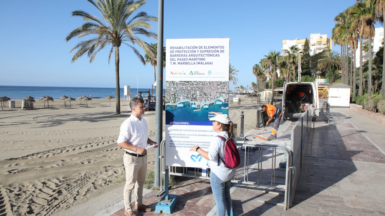 El Ayuntamiento de Marbella reparará más de 2.300 metros de barandilla del paseo y 24 accesos a las playas de la ciudad