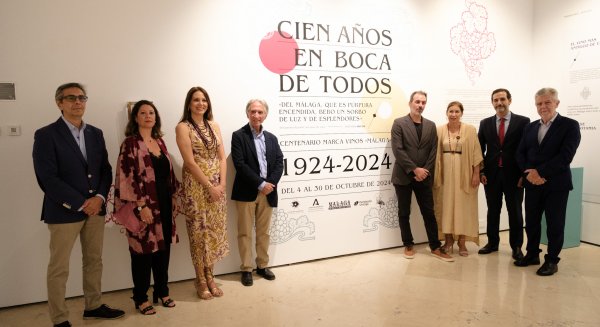 La exposición ‘Cien años en boca de todos’ pone en valor la cultura del vino malagueño 