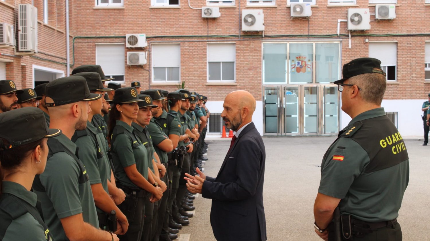 El subdelegado del Gobierno recibe a 123 nuevos agentes de la Guardia Civil en Málaga